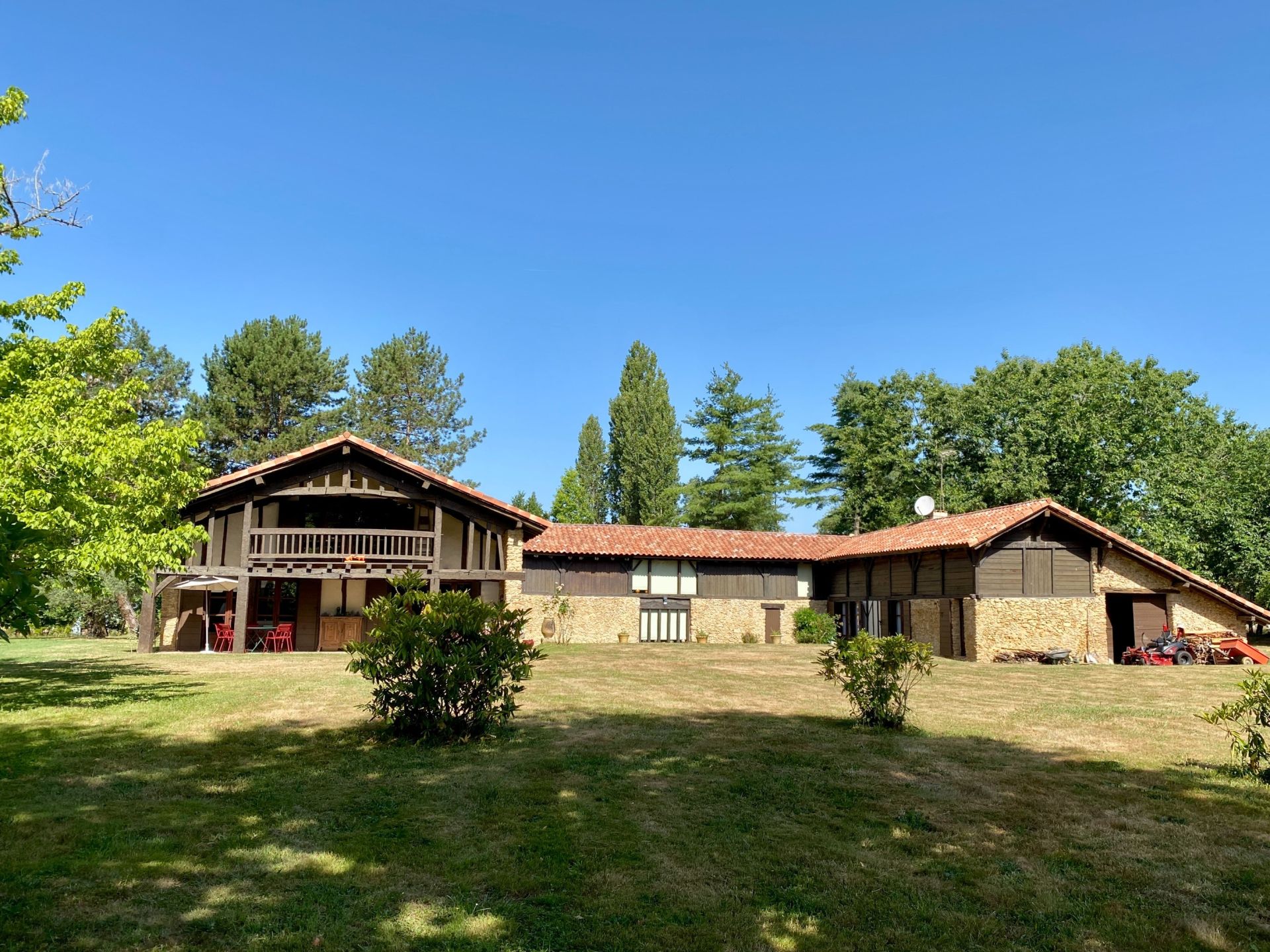 corps de ferme 10 pièces en vente sur BOUGUE (40090)