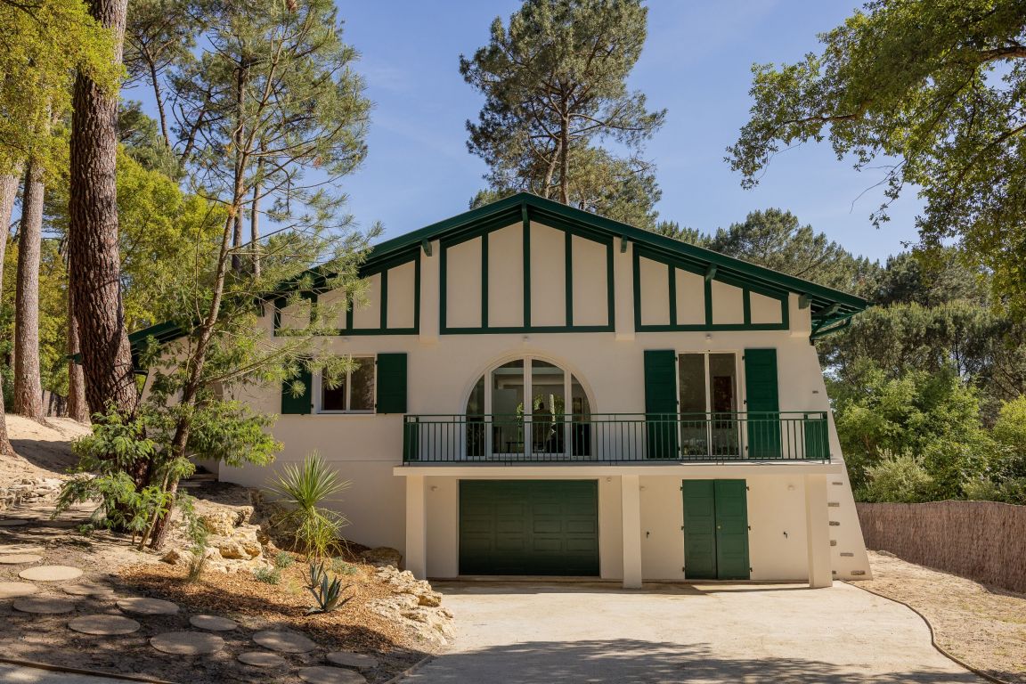villa 7 rooms for sale on HOSSEGOR (40150)
