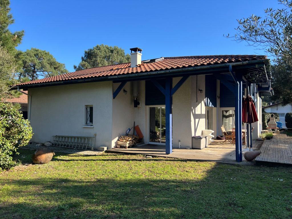 house 7 rooms for sale on LABENNE (40530)