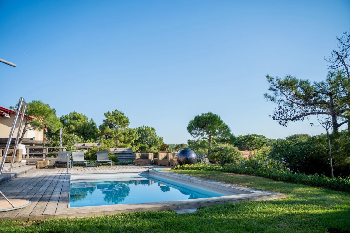 villa 9 rooms for sale on HOSSEGOR (40150)