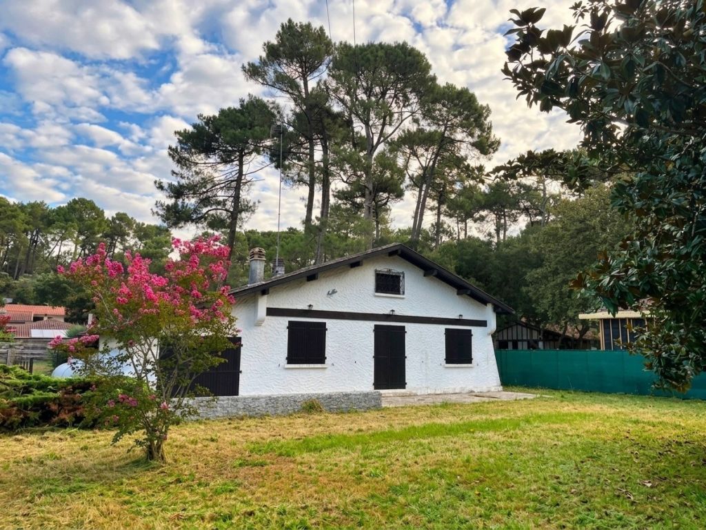 house 8 rooms for sale on SOORTS HOSSEGOR (40150)
